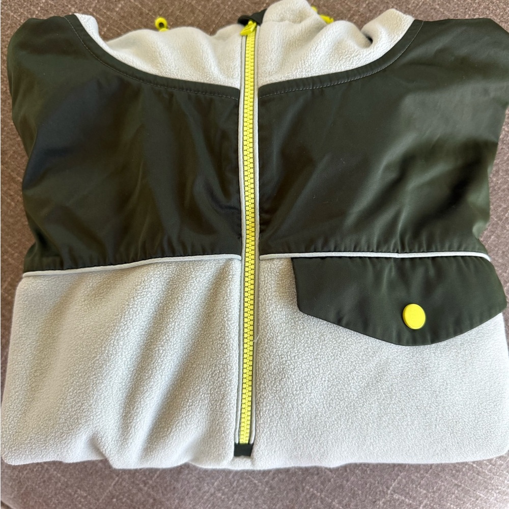 Athleta pullover sweatshirt